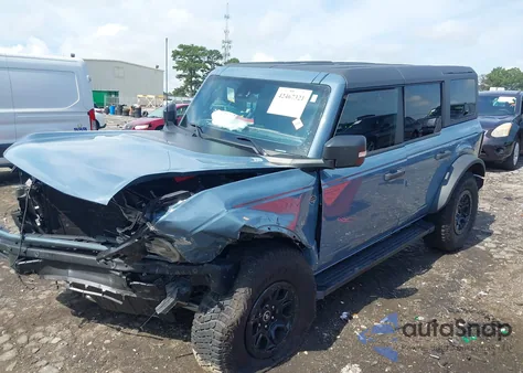 2024 Ford Bronco Wildtrak z USA, uszkodzony, nr VIN 1FMEE2BP4RLA21843